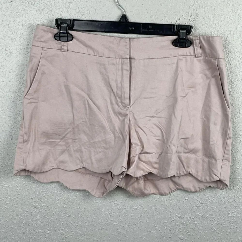 EUC Maurices Womens Pink Dress Shorts Size 9/10